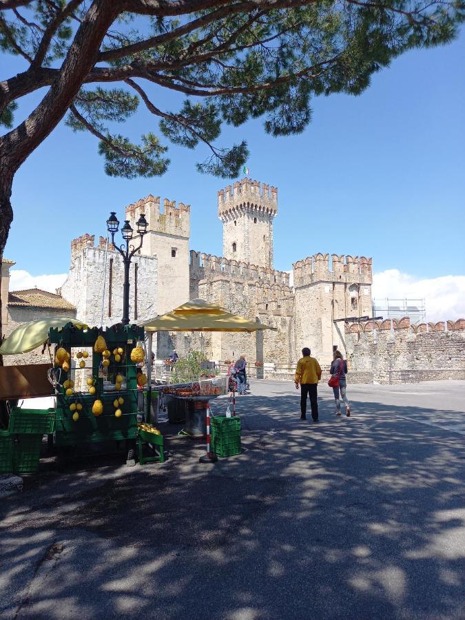 Villa Il Nido Della Civetta à Sirmione Extérieur photo